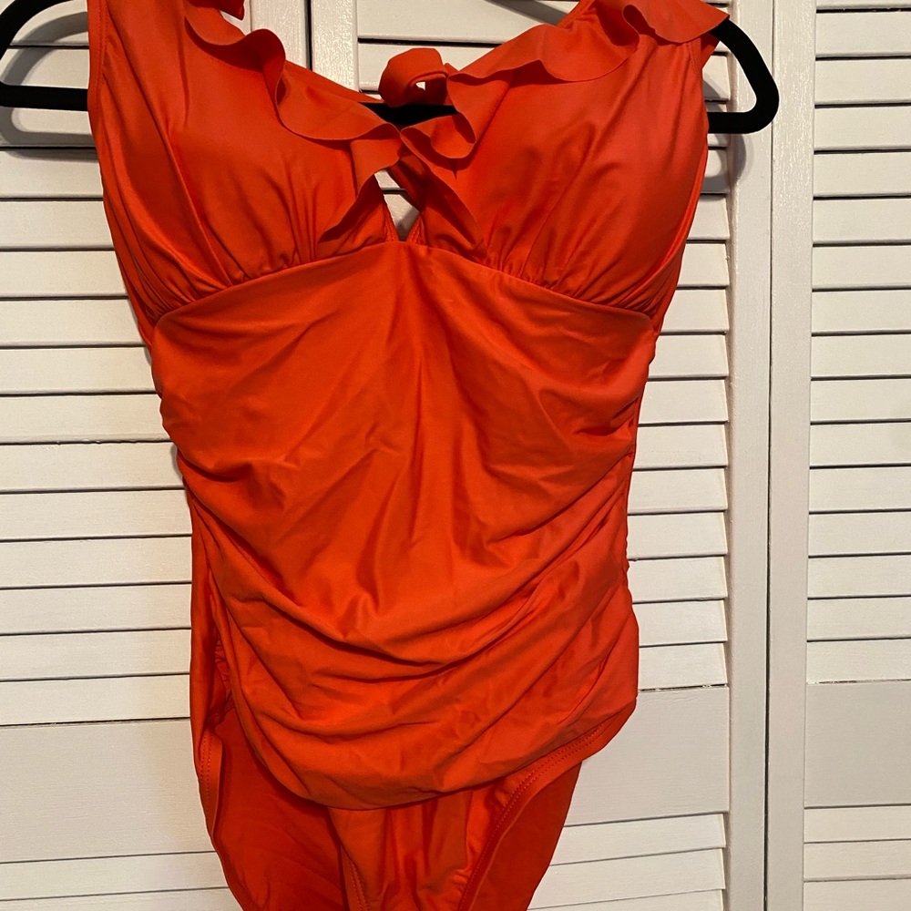 One piece swim suit